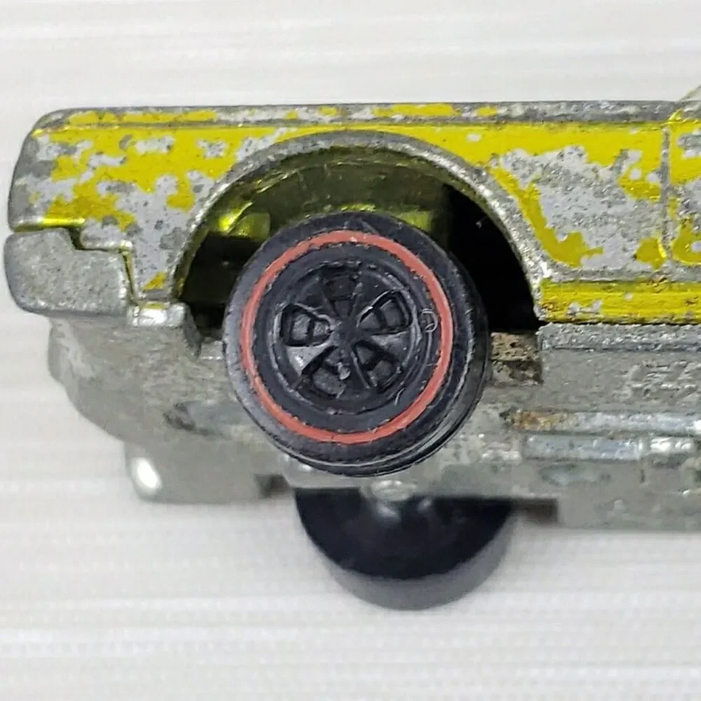 Mattel RedLine Hot Wheels Custom Continental Mark III Antifreeze Car Toy- Flaws
